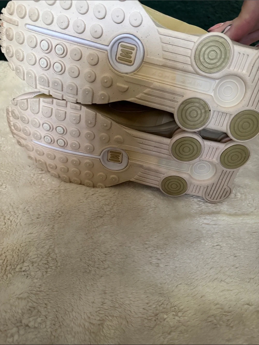 Woman’s Nike shox